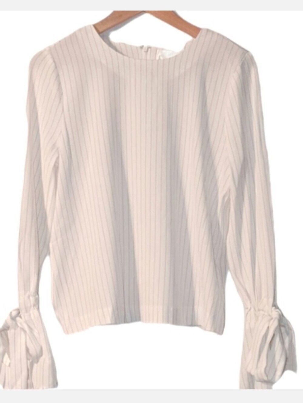Women’s Cream Striped Long-Sleeve Tie-Cuff Top